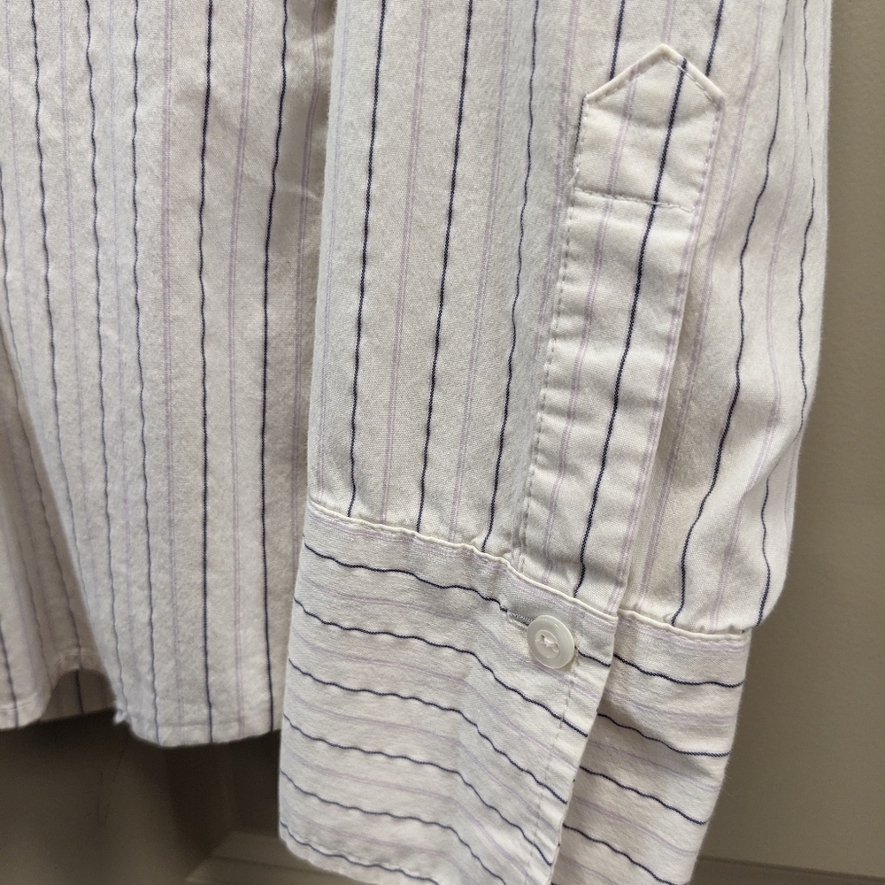 New York & Company City Stretch Shirt- size large - Picture 10 of 17